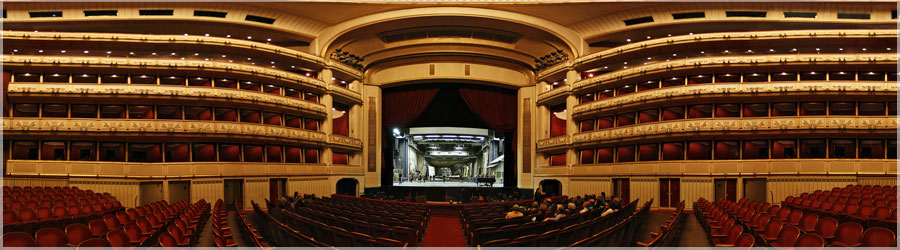 L'opéra de Vienne L'Opéra est l'un des bâtiments les plus connus de Vienne www.360x180.fr Selme Matthieu