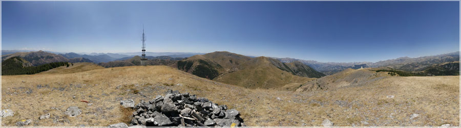 Cime du Raton, 2066 m, Valberg (Alpes Maritimes) Magnifique vue sur la valle www.360x180.fr Selme Matthieu