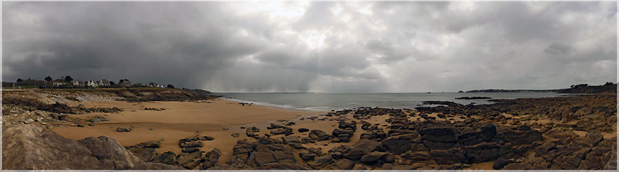 Plage du Portez Plage du Portez : le ciel est menaant, un gris assez sombre, une lumire assez difficile. Quelques instants aprs cette prise de vue, une grosse averse vient inonder le sol... www.360x180.fr Selme Matthieu