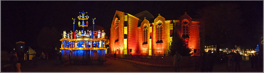 Calvaire de Plougastel, plate-forme Est - Illuminations Les calvaires construits pour la plupart entre le  XVIme et le XVIIme sicle, sont rigs pendant l'ge d'or de la Bretagne.  www.360x180.fr Selme Matthieu