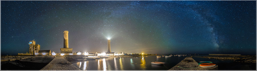 Le phare d'Eckmhl de nuit !  Photos de la voie lacte  Penmarch'h www.360x180.fr Selme Matthieu