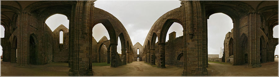 Ruines de l'abbaye de la pointe St Mathieu Ruines de l'abbaye de la pointe St Mathieu www.360x180.fr Selme Matthieu