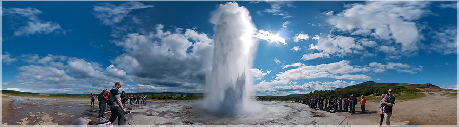 Geyser de Geysir : 360 + vido ! A Geysir, nous plantons notre tente et apprcions le spectacle de cette eau bouillonnante qui 