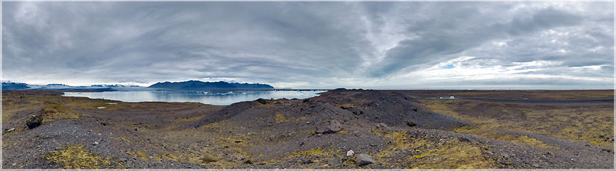 Vue gnrale sur le lac de Jokulsarlon : le lac et la route Vue gnrale sur le lac de Jokulsarlon : le lac et la route www.360x180.fr Selme Matthieu