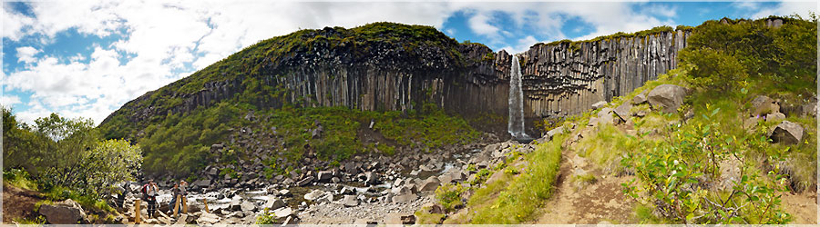 Skaftafell : cascade Svartifoss Skaftafell : cascade Svartifoss www.360x180.fr Selme Matthieu