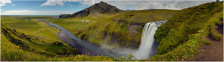 La cascade de Skogarfoss vue de tout en haut C'est rigolo comme chaque chute est diffrente de l'autre, aprs tout, ce ne sont que des chutes d'eau... mais chacune a sa particularit ! www.360x180.fr Selme Matthieu