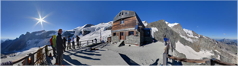 Nuit au refuge Ayas - 3394m Premire nuit en montagne : Refuge Ayas www.360x180.fr Selme Matthieu