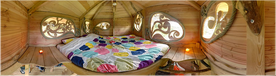 Cabane dans les arbres : la mezzanine Cabane dans les arbres : la mezzanine www.360x180.fr Selme Matthieu