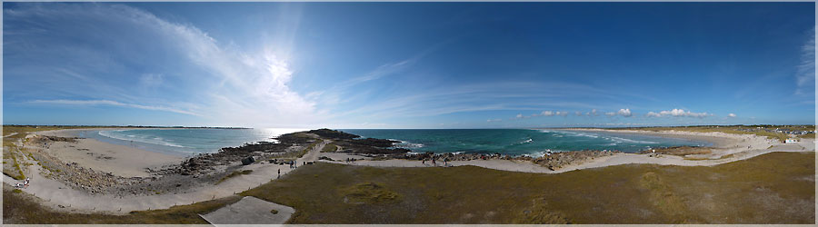 Panorama aérien de la plage de La Torche (KAP) Sur la pointe de la Torche, le vent est faible, mais je tente tout de même d'envoyer la nacelle et son appareil photo en l'air... www.360x180.fr Selme Matthieu