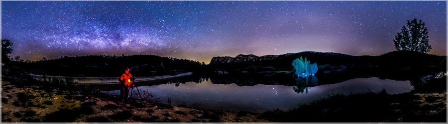 Le Pic St Loup sous la voie lactée... Rencontre Photo : Sortie nocturne www.360x180.fr Selme Matthieu