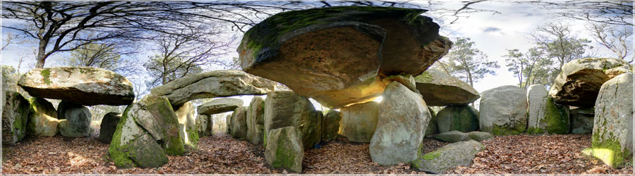 Dolmen de Mane Groh Dans la foret Erdeven, Dolmen de Mane Groh www.360x180.fr Selme Matthieu