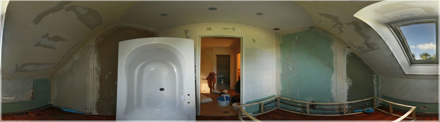Salle de Bain pendant Travaux 2/5 Suivi de chantier  : réfection d'une salle de bain (panorama 2/5) www.360x180.fr Selme Matthieu