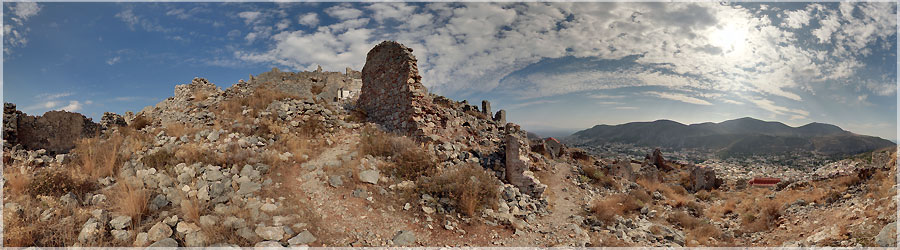 Village en ruines : Kastro Chora Village en ruines : Kastro Chora www.360x180.fr Selme Matthieu